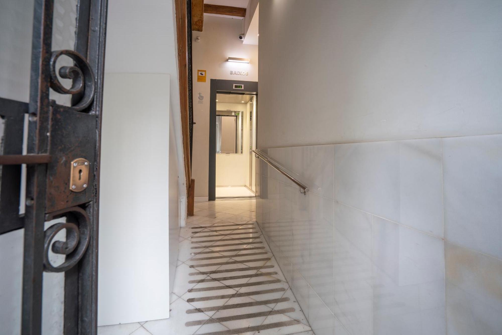 Bcnstop Sant Pau Suites Barcelona Exterior foto