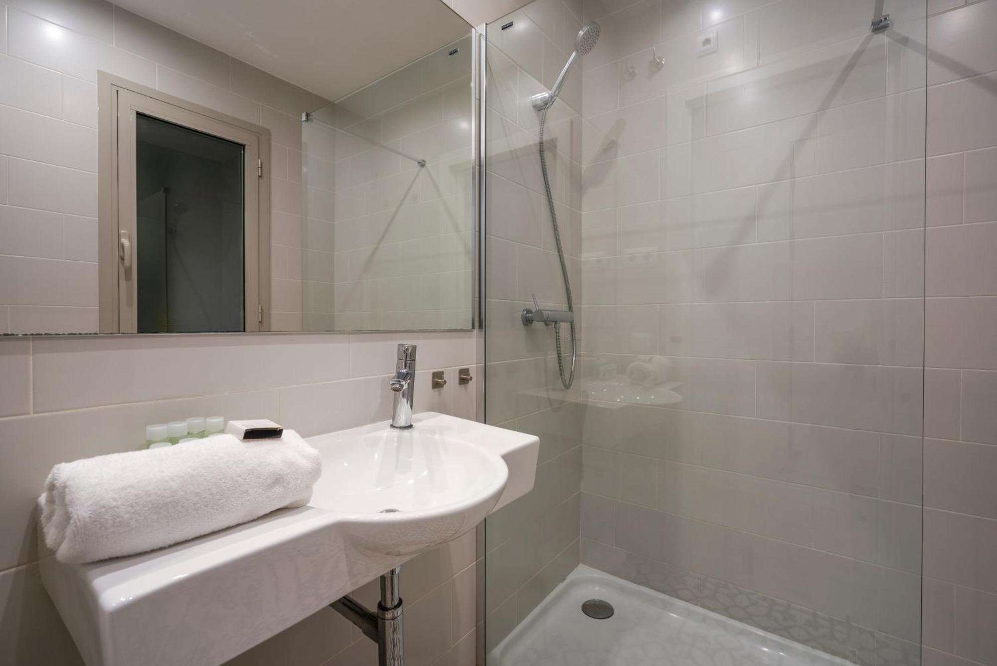 Bcnstop Sant Pau Suites Barcelona Exterior foto
